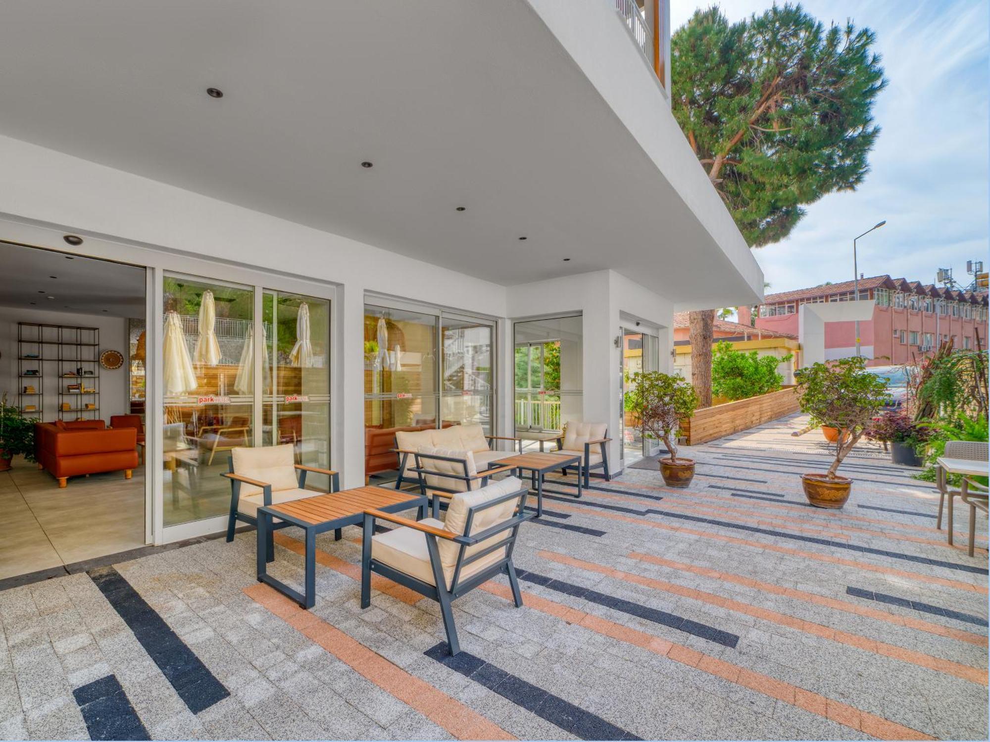 אלאניה Park Hotel (Adults Only) מראה חיצוני תמונה